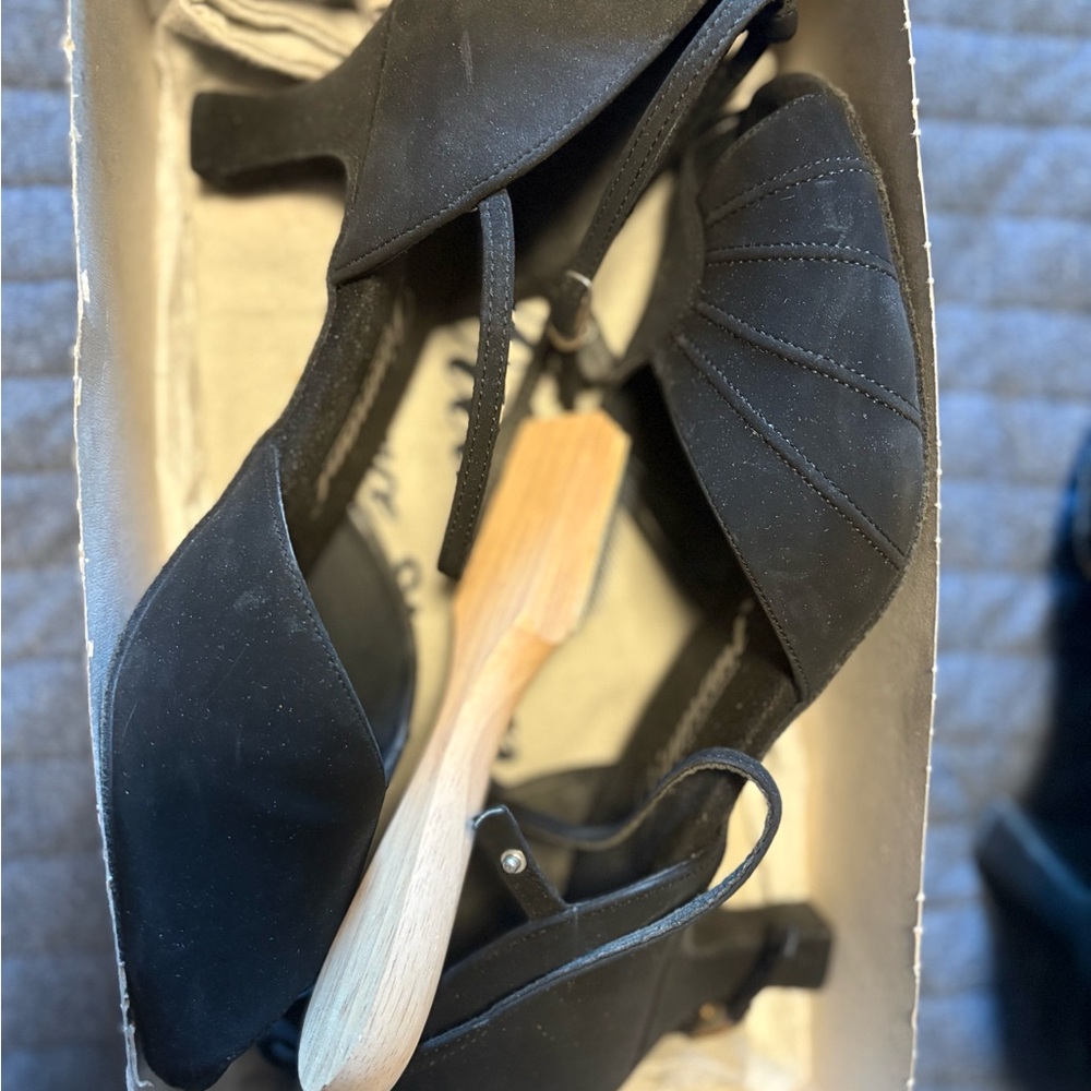 Elegant Black Diamant Women's Dancing Shoes